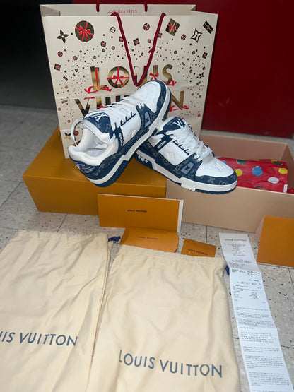 Lv trainers blue jean qualité 10/10 facture