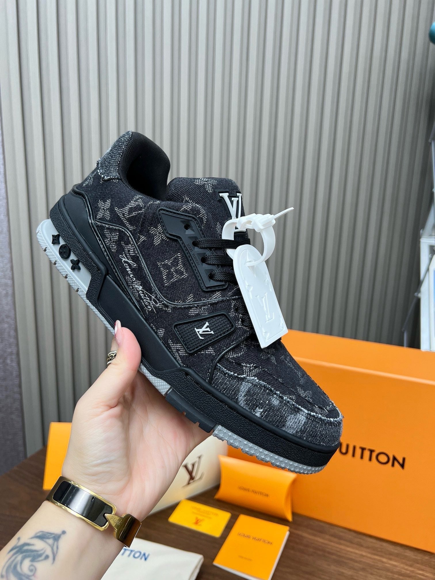 Sneakers Lv Trainers facture