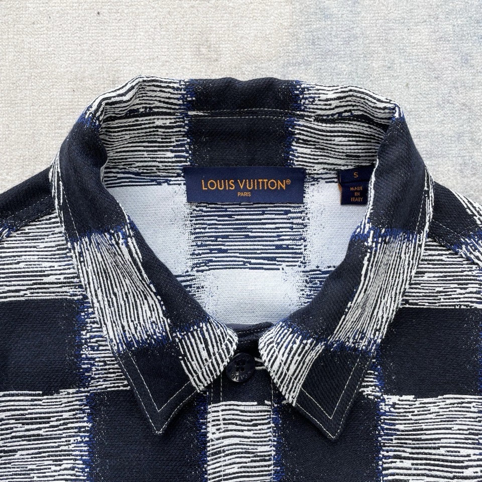 Lv shirt