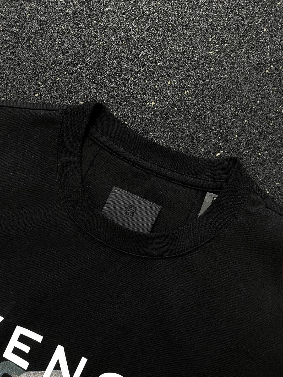 T shirt Givenchy noir cana