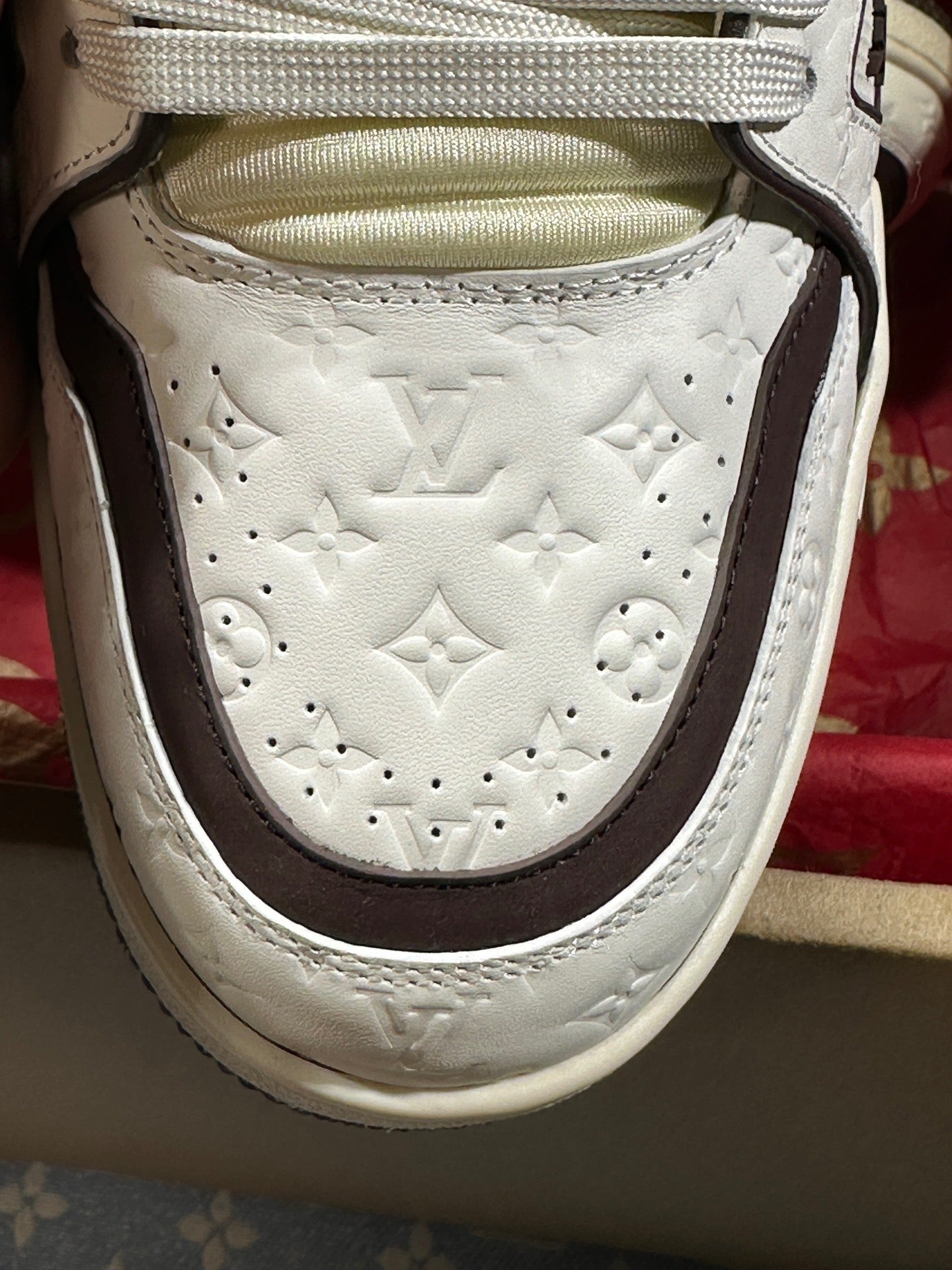 Lv trainers mocha