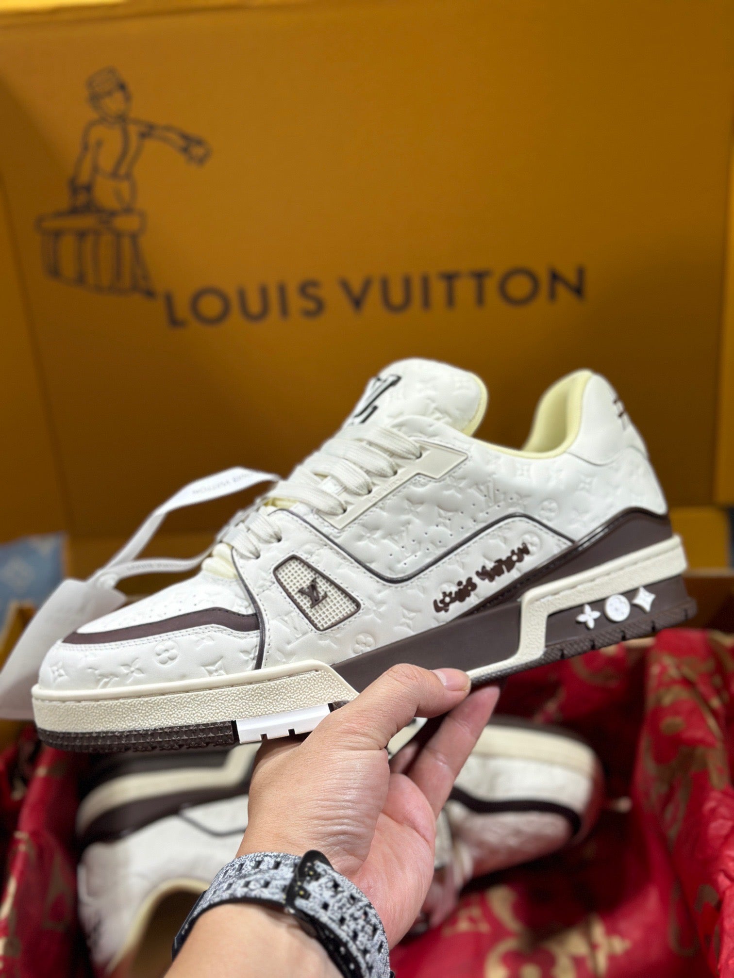 Lv trainers mocha