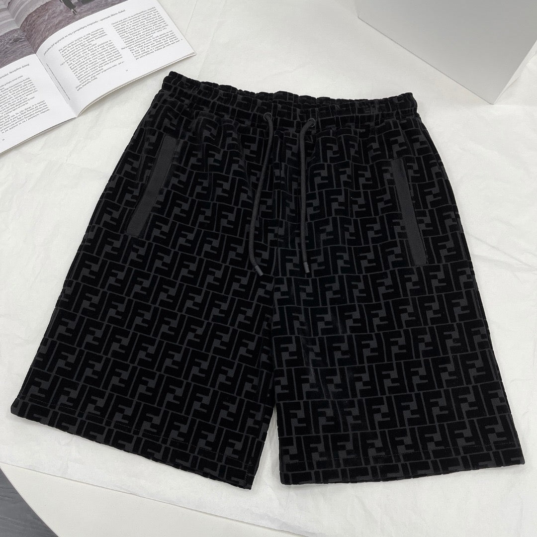 Schwarze Wildleder-Shorts