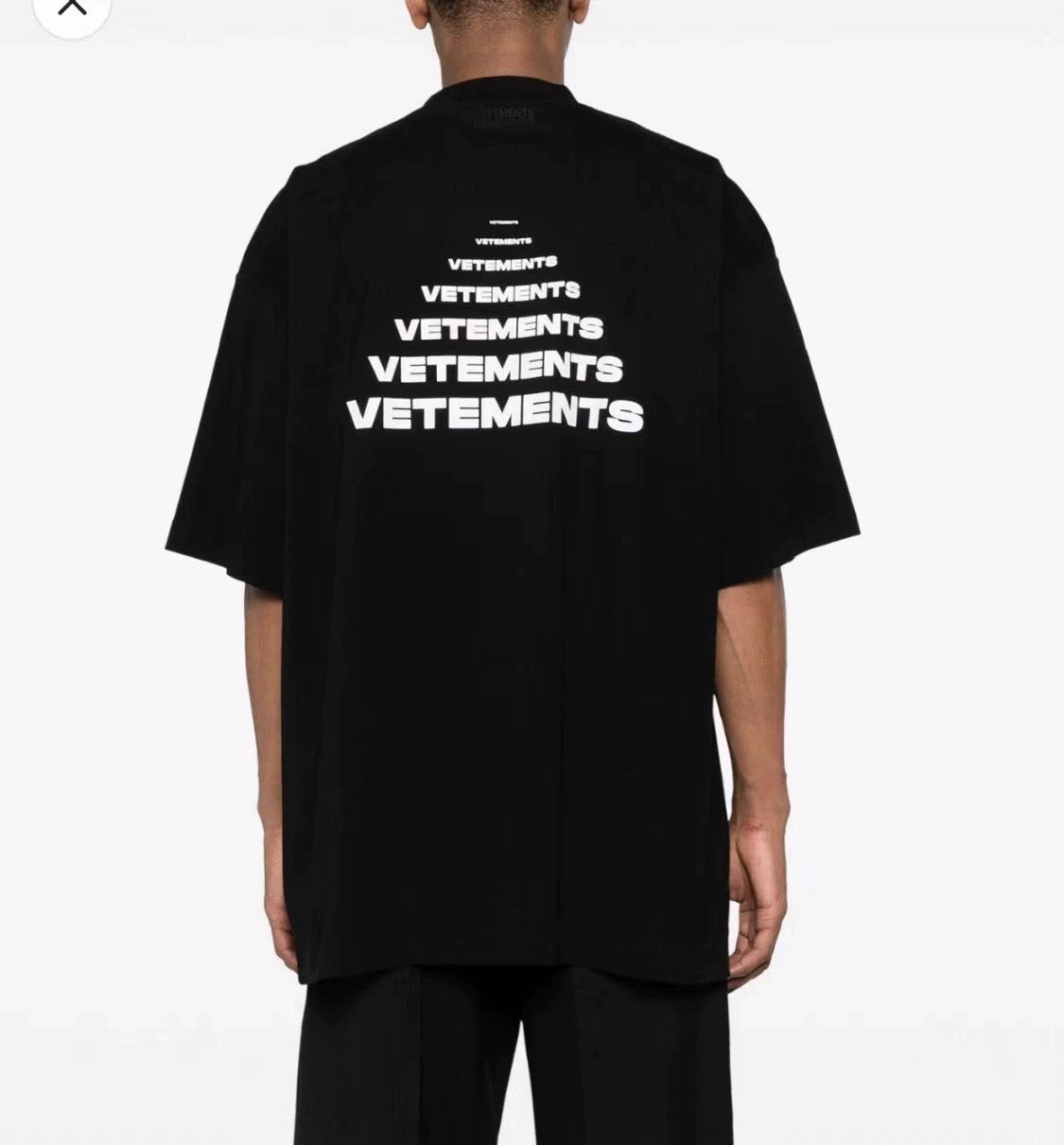 Black T-shirt with Vetements logo print