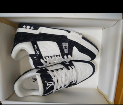 Sneakers Lv Trainers black And white   facture 10/10 quality