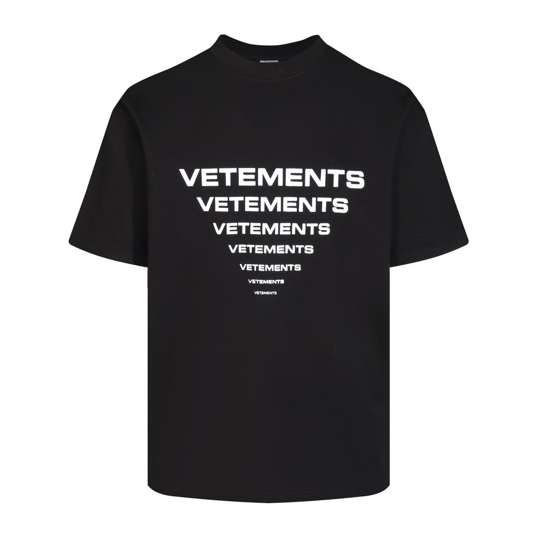 Black T-shirt with Vetements logo print