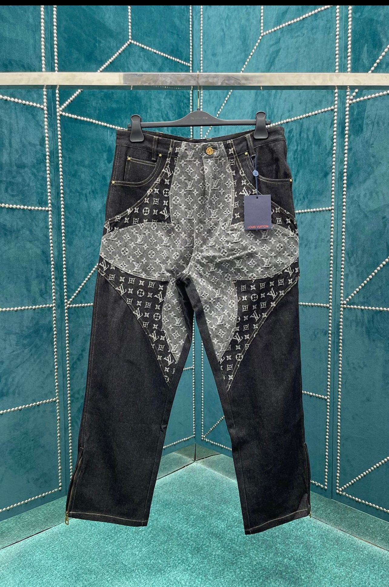 Lv Mono-Blumenjeans