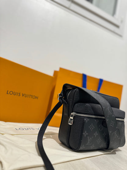 Lv outdoor bag invoice 10/10