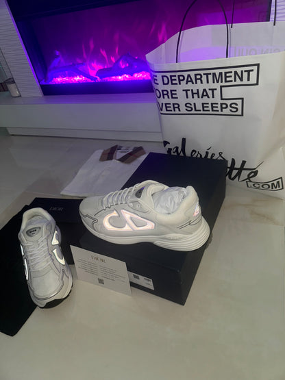 SNEAKERS B30 V3S 2025 💡 VERSION BIEN LISSE WHITE RÉFLECTIVE RÉACTION CORRECTES  FACTURE PACKAGING COMPLET MODÈLE POUSSÉ