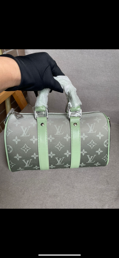 Sac keepall Grey vert 25 facture 10/10