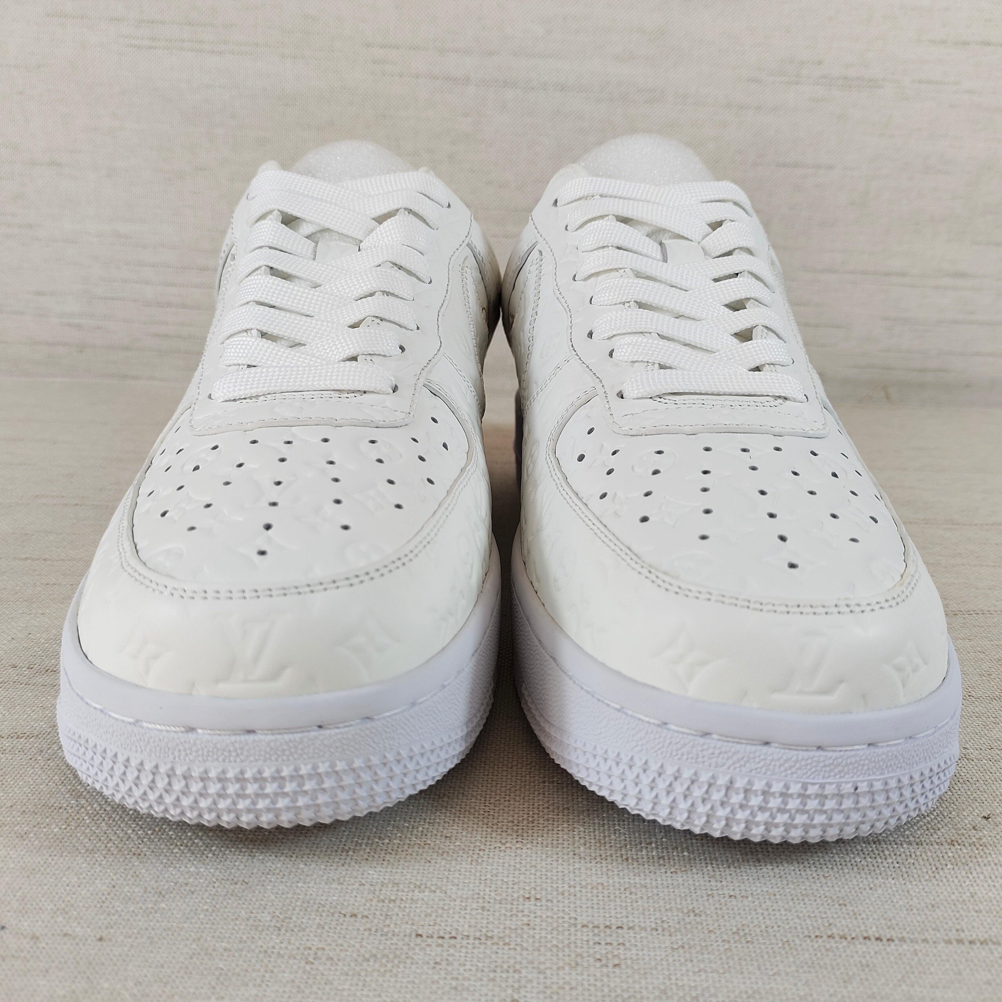 Af1 x Lv Full white Category A