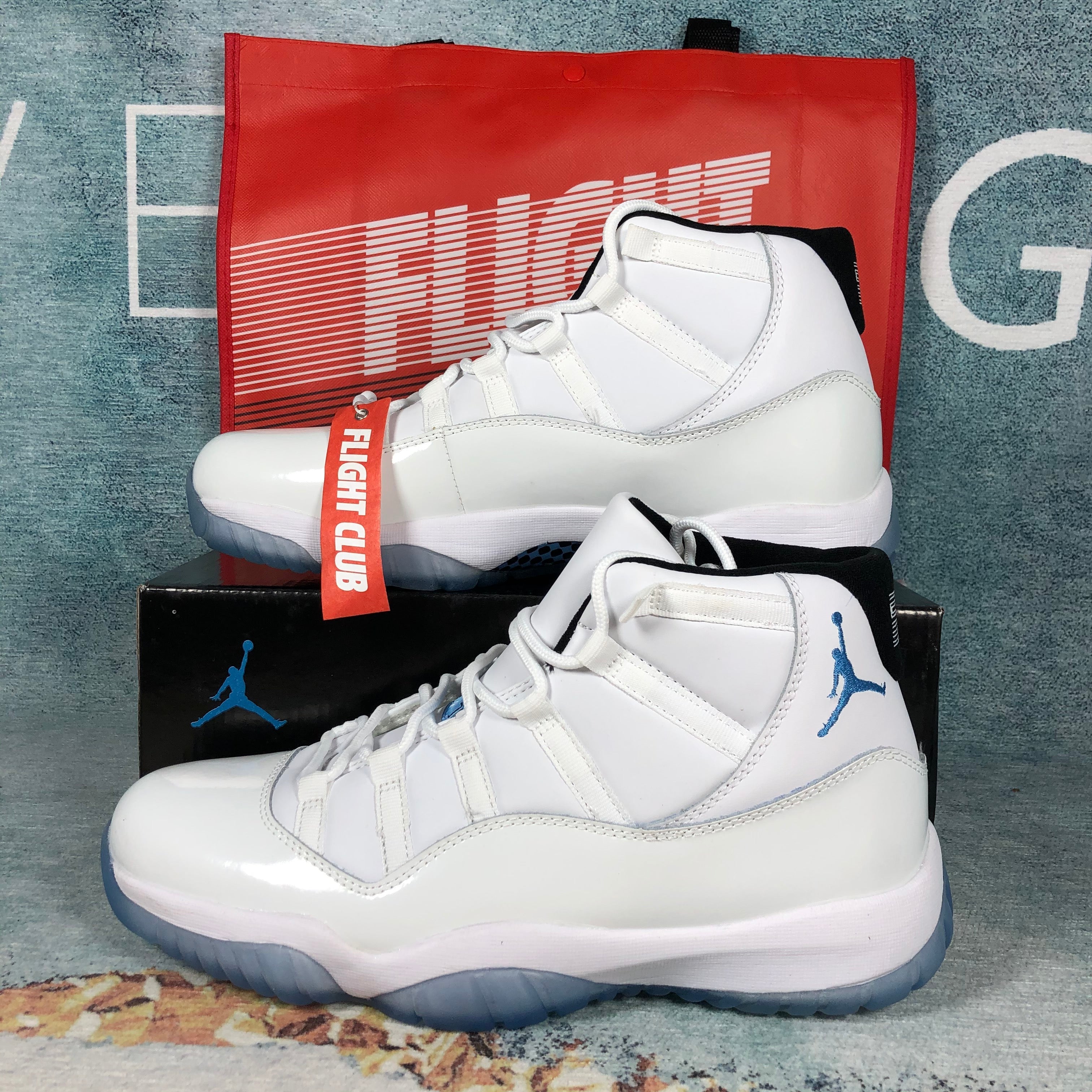 AJ 11 Legend blue Flight club Authentification 1 1 Facture 36