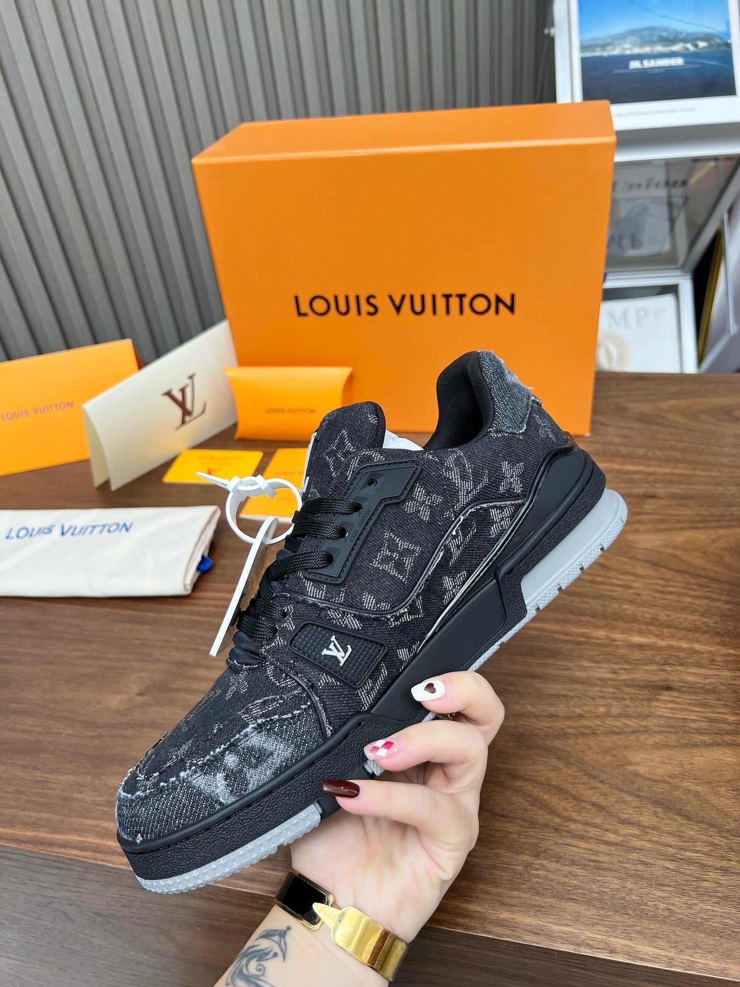 Sneakers Lv Trainers facture