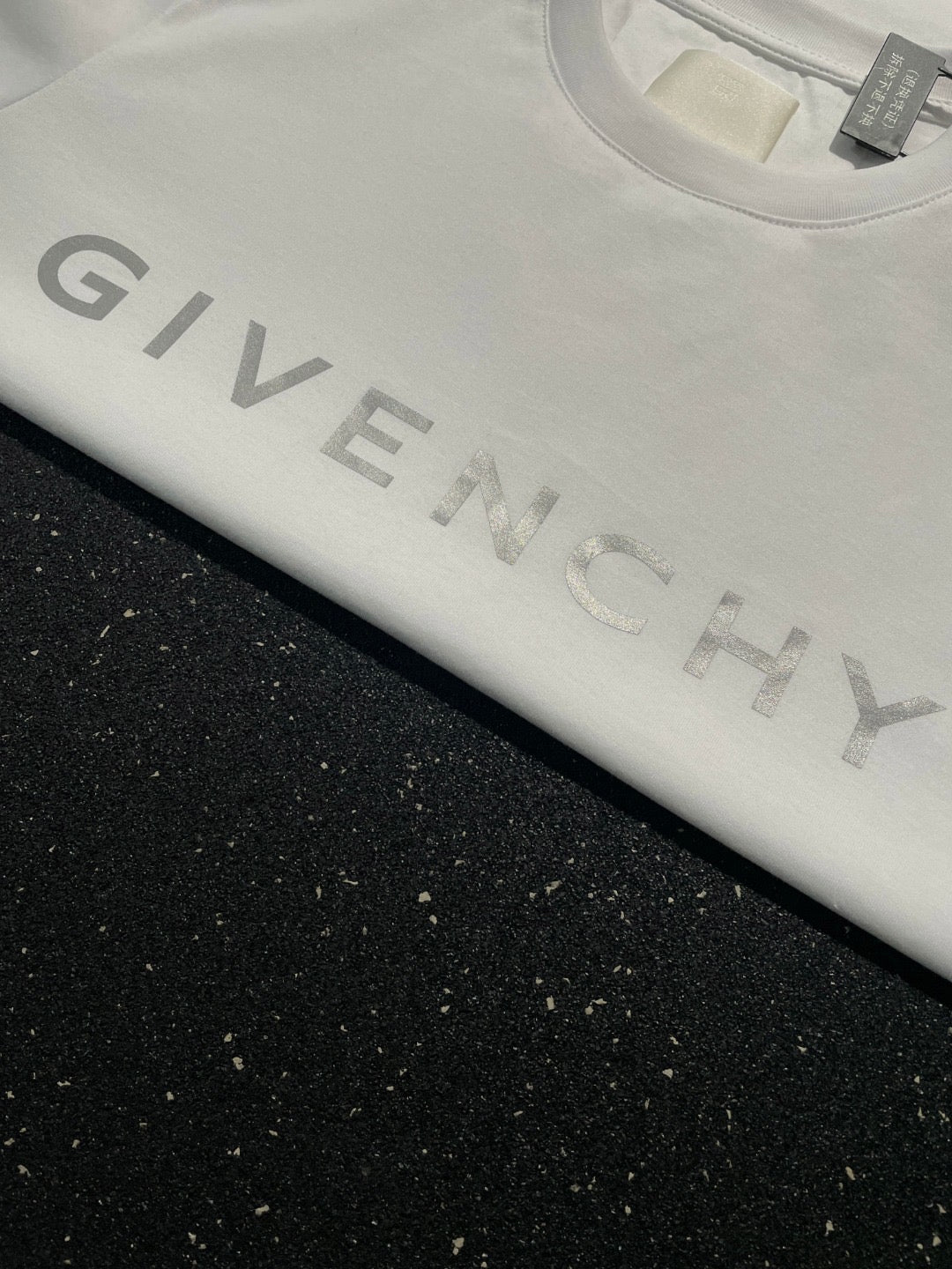 T shirt Givenchy réfléchissant