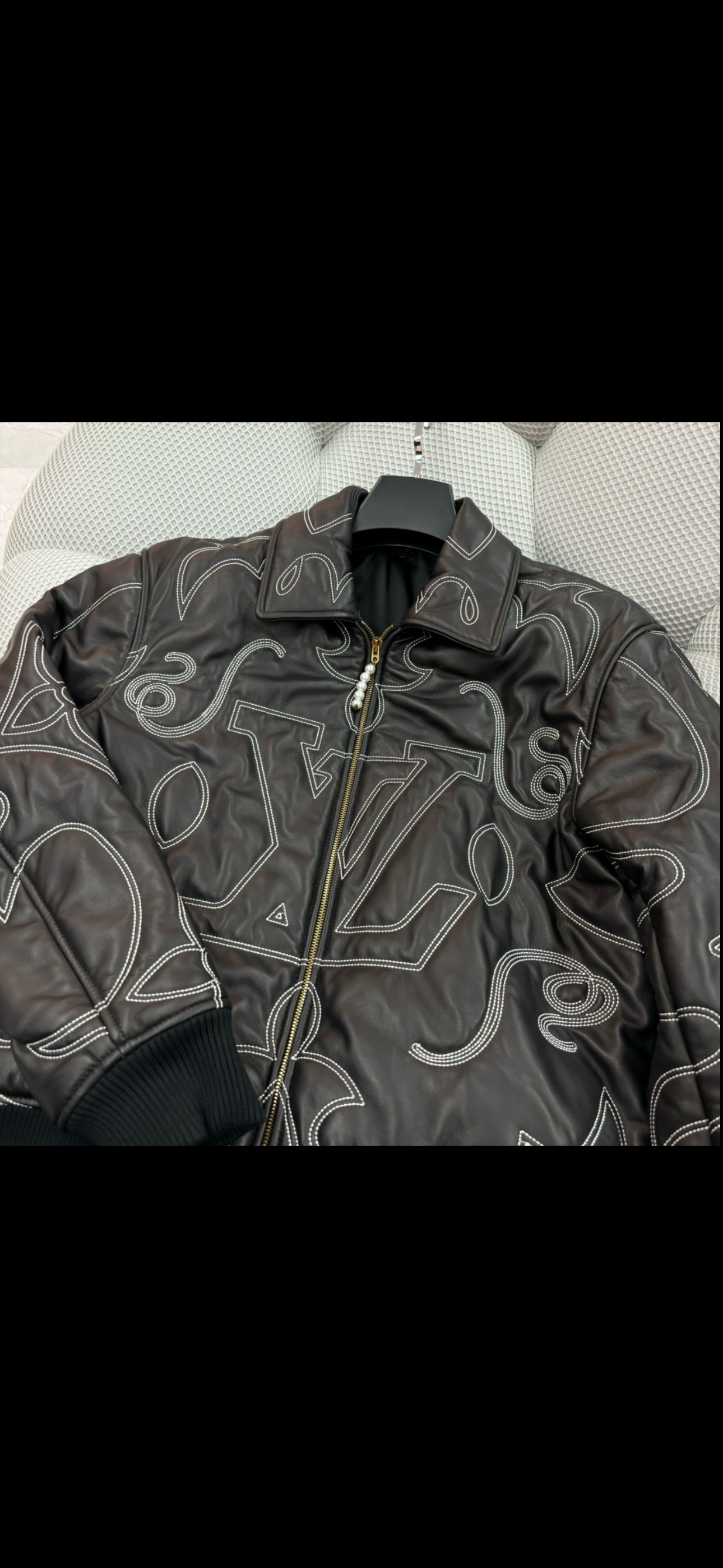 Bomber brodé en cuir Lv