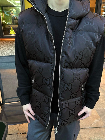 Black sleeveless GG jumbo jacket