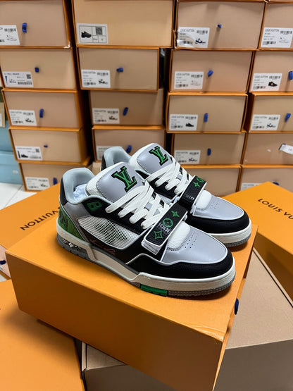 Lv trainers velcro green