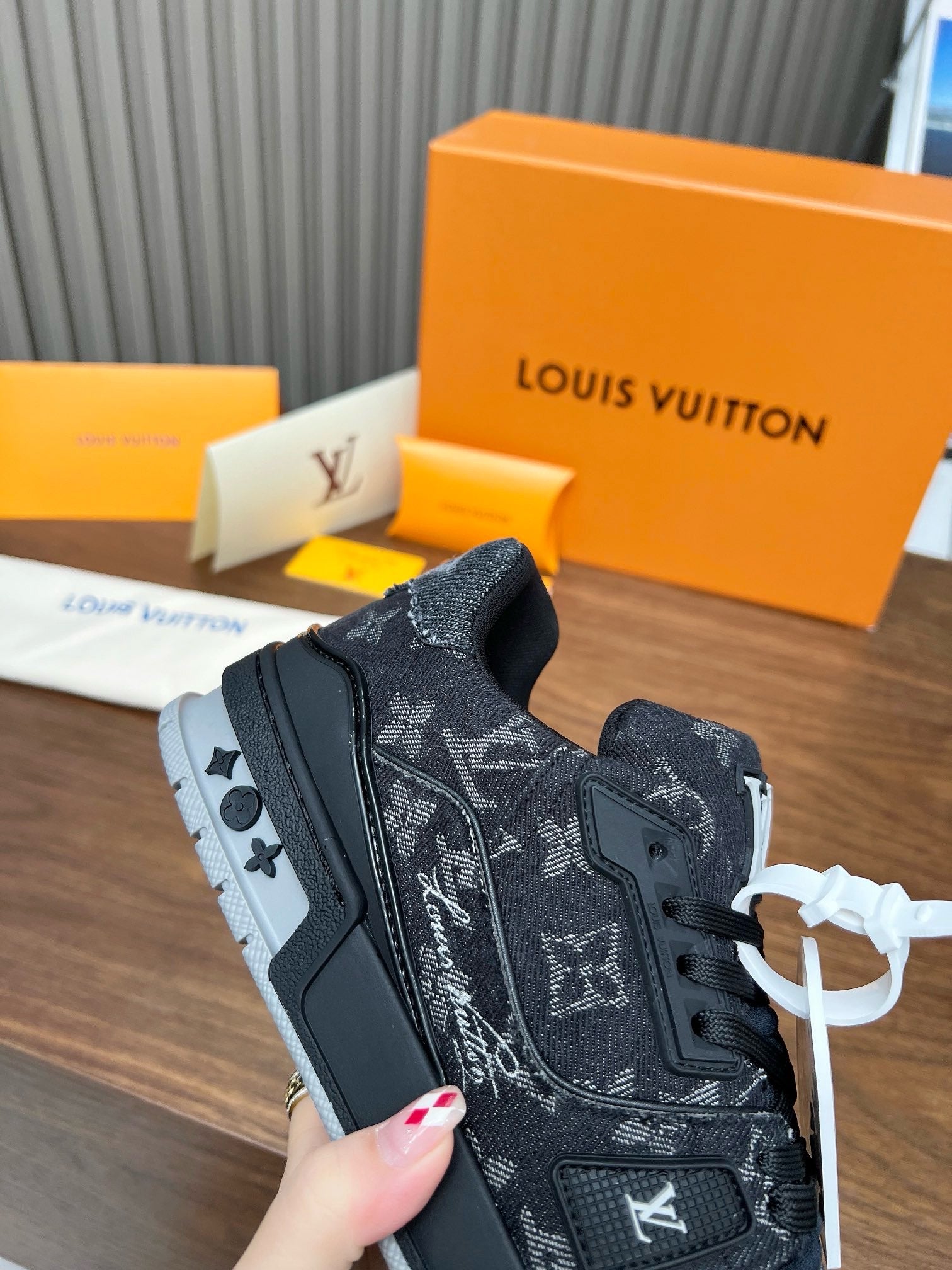 Sneakers Lv Trainers facture