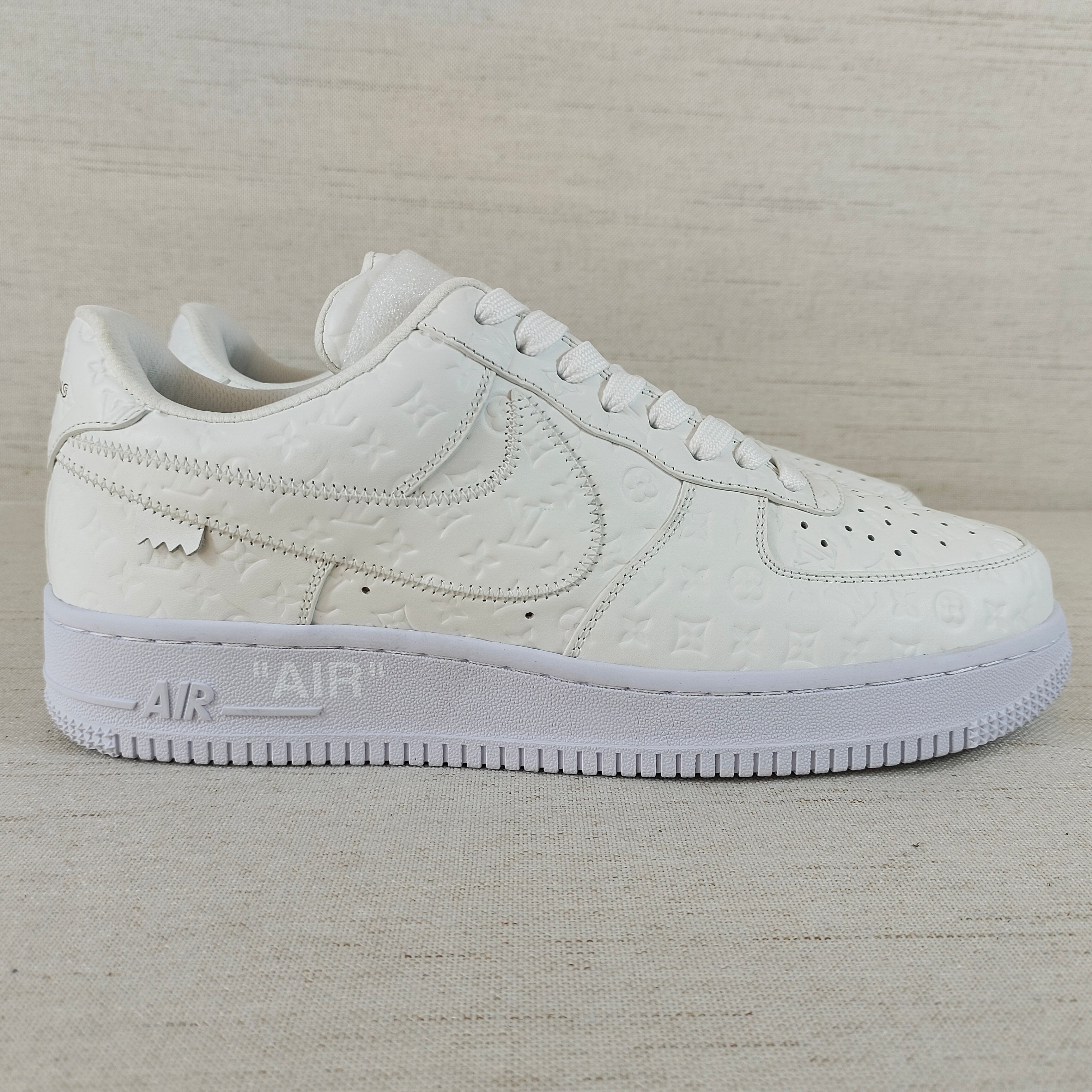 Af1 x Lv Full white Category A