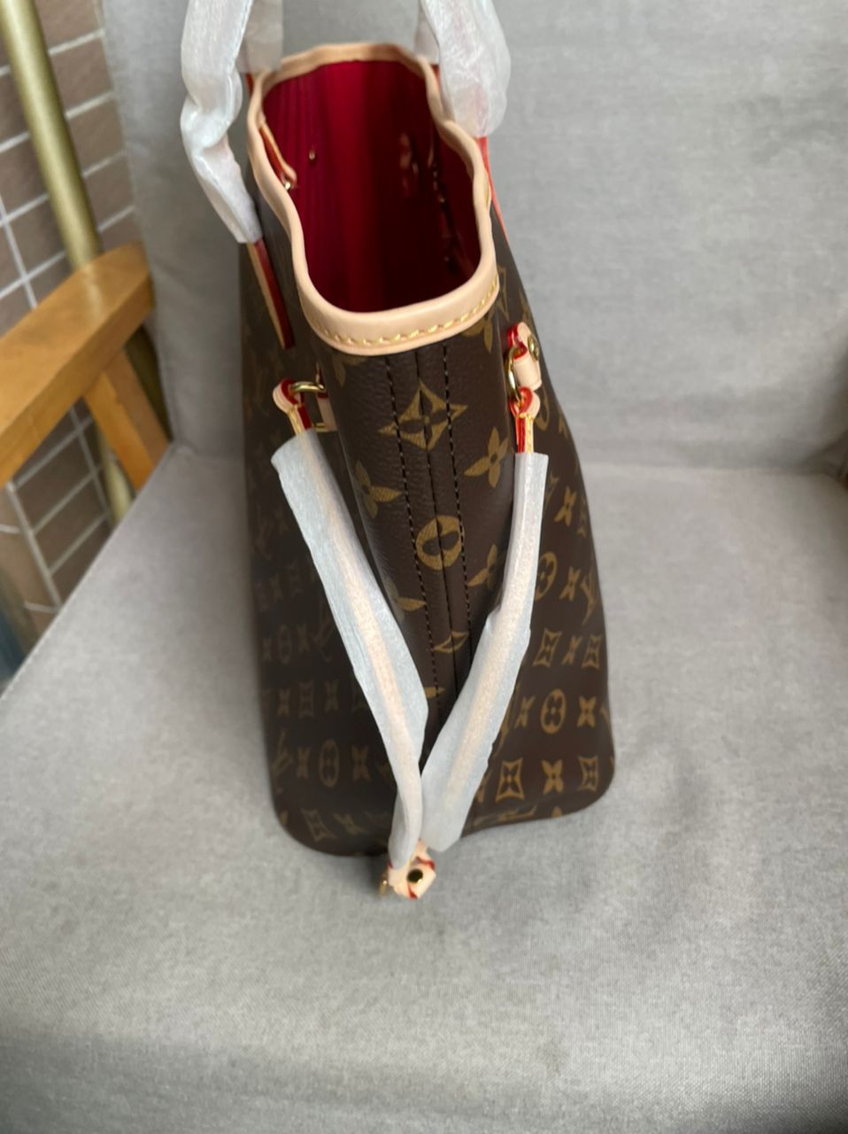 Neverfull MM Tasche Peony Beige Innenrechnung