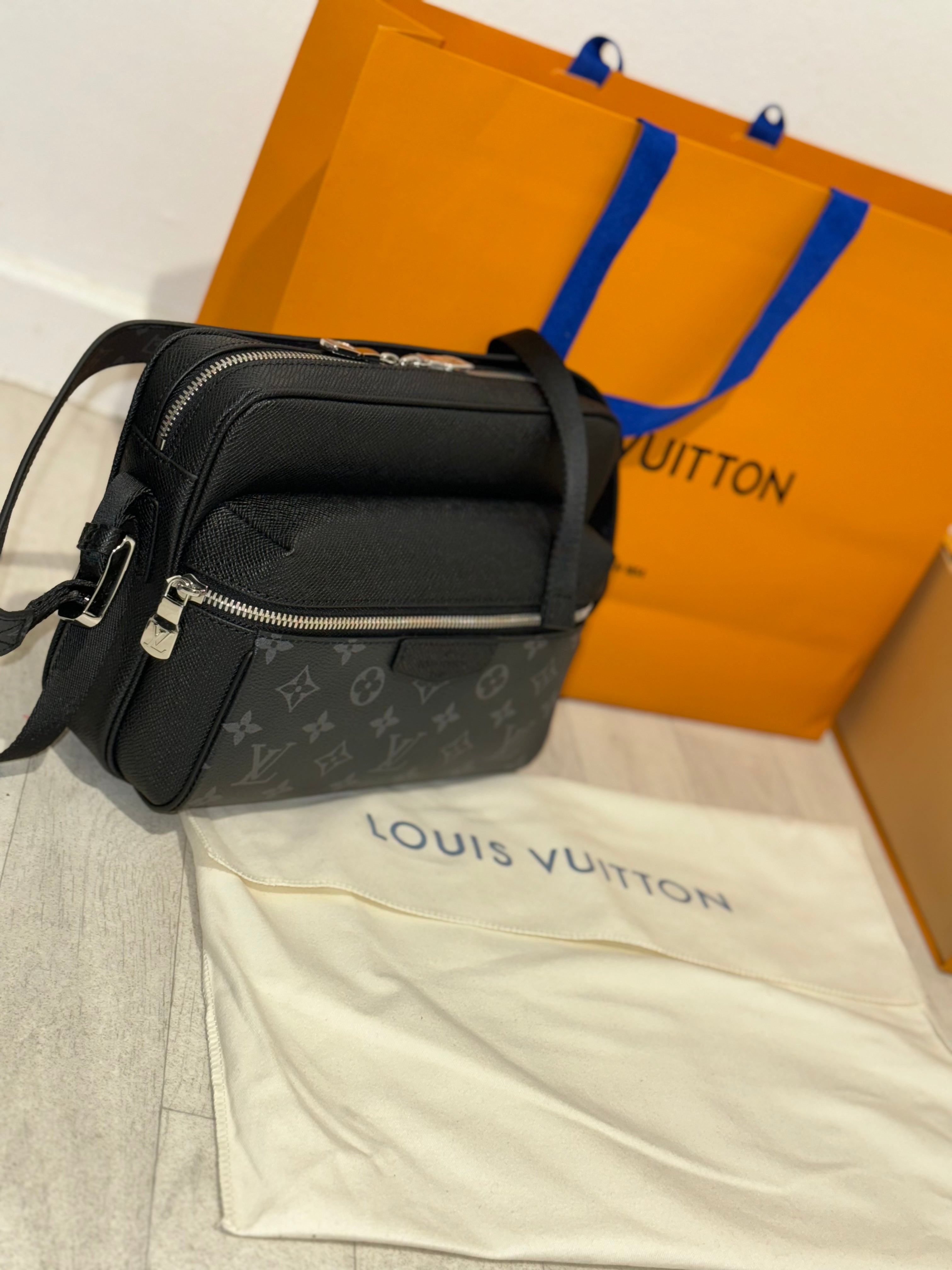 Lv outdoor bag invoice 10/10