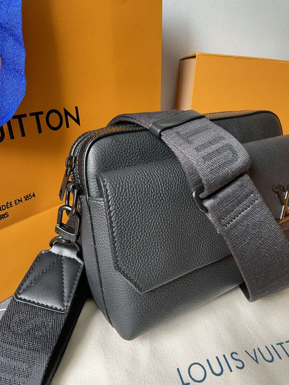 Lv fastline messenger bag 2024 invoice