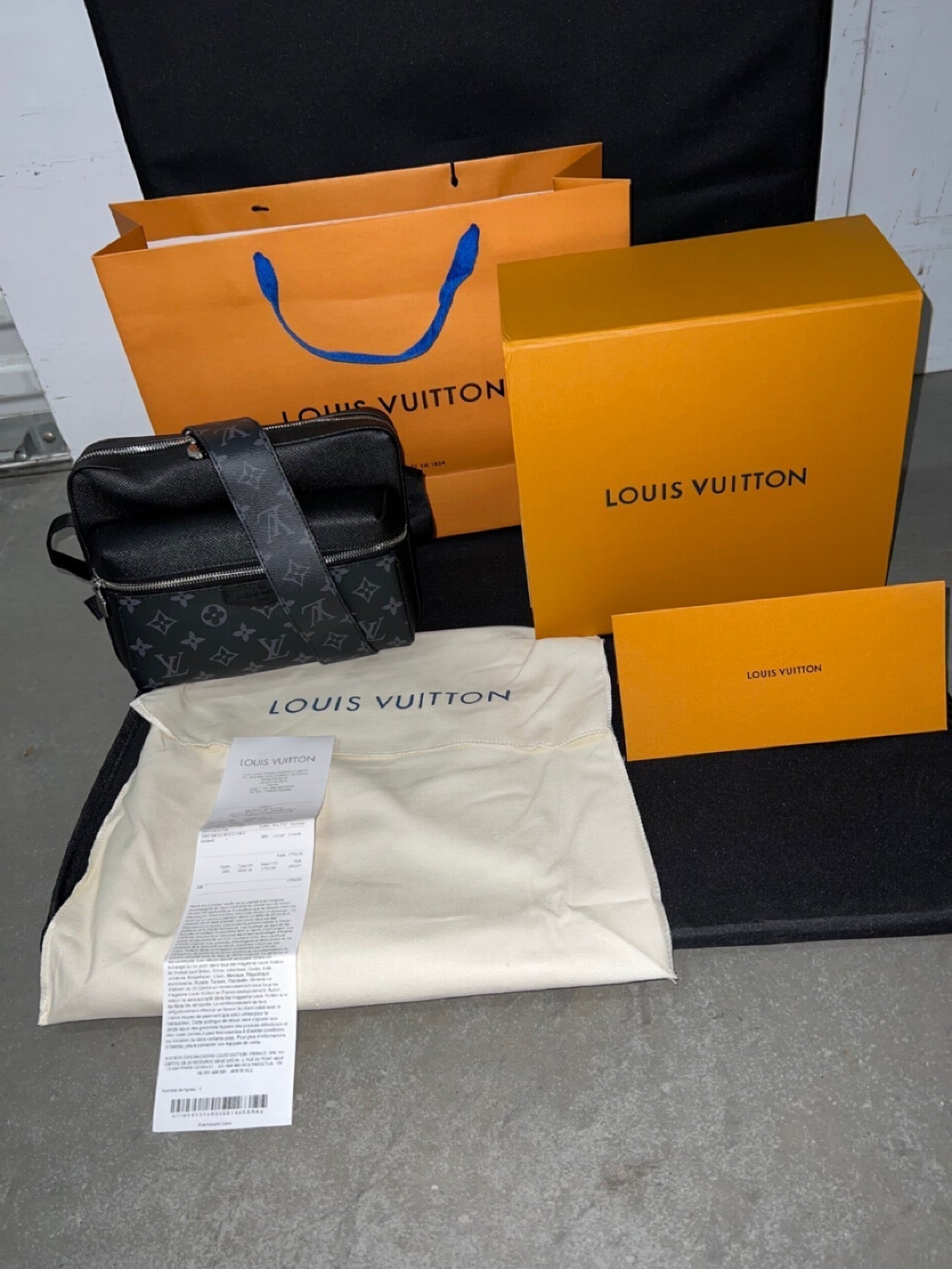 Lv outdoor bag invoice 10/10